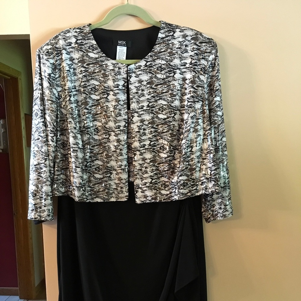 Everything sparkles ✨ turning heads. 2 piece dress